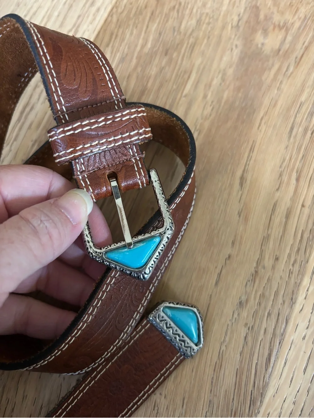 Genuine leather belth with turquoise and silver accent womens